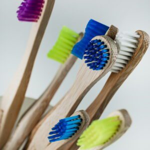 tandenborstels en tongreinigers uit bamboe van the humble co
