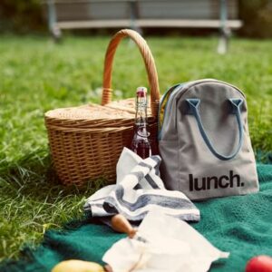 Fluf lunch bag in park